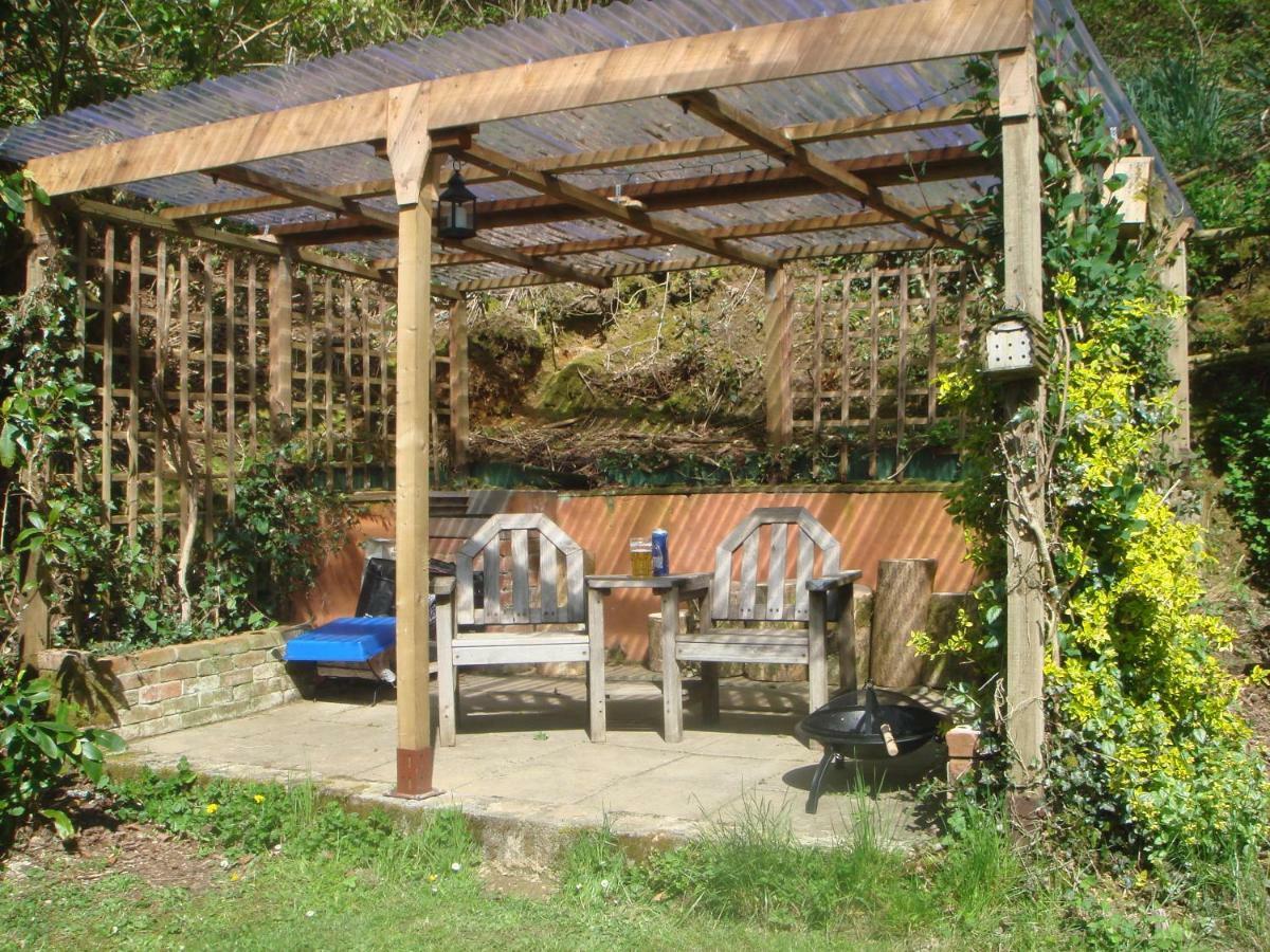 'Morris' The Shepherd'S Hut With Woodland Hot Tub Carmarthen Luaran gambar